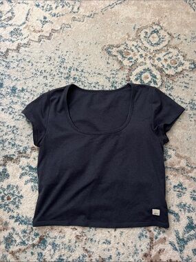 Vuori Short Sleeve Halo Crop Tee
